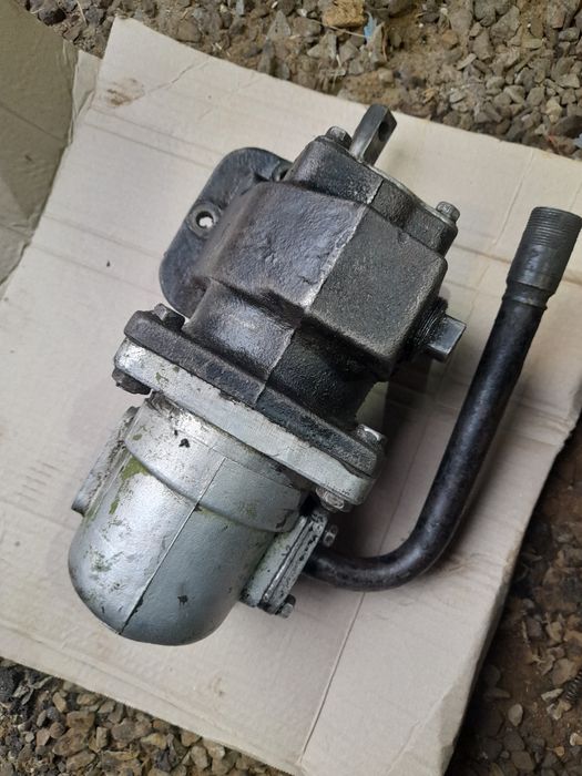 Ком ЗІЛ-130 під насос коробка відбору потужності