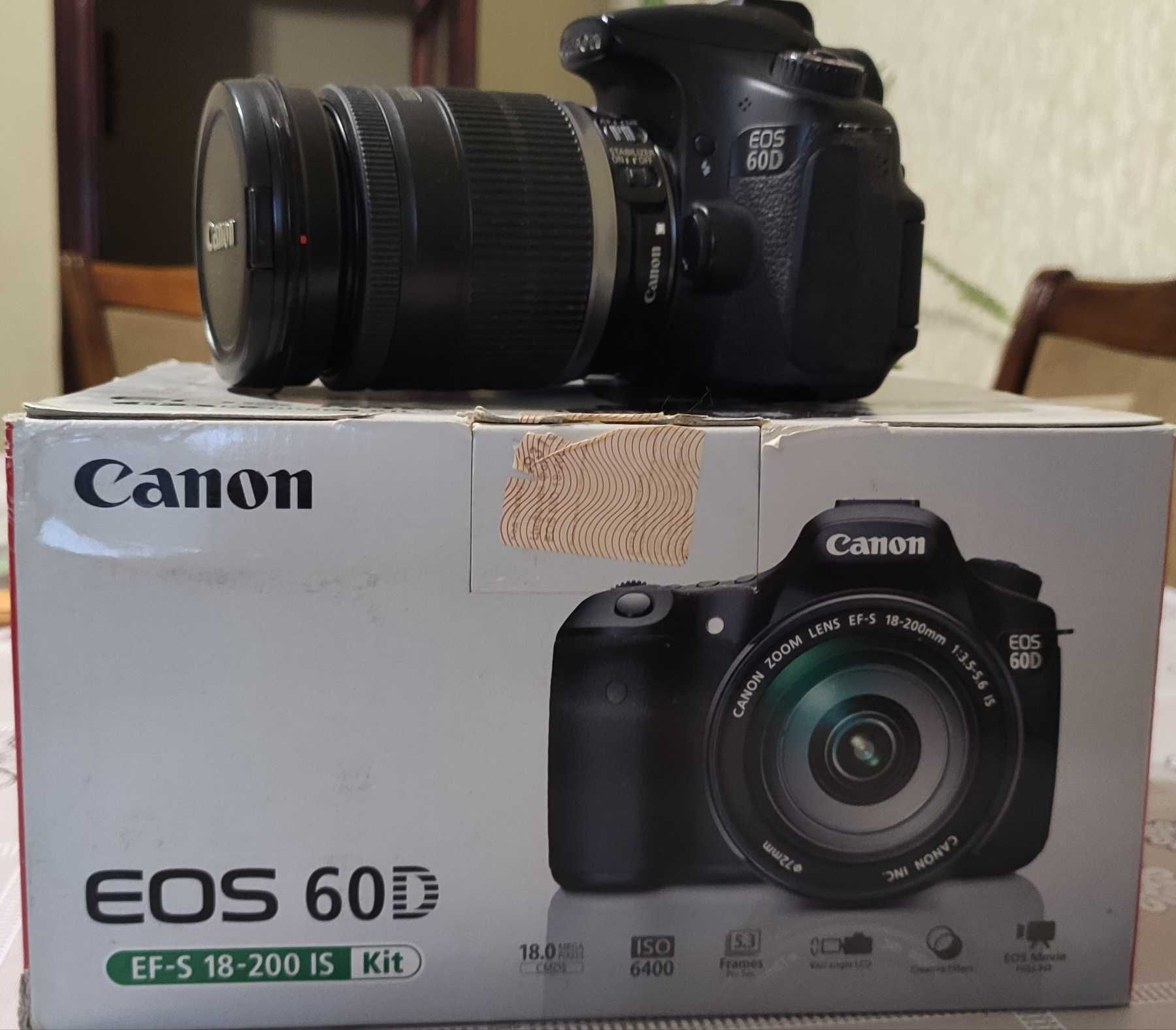 Фотоаппарат Canon 60D, Объектив Canon 18-200 IS KIT