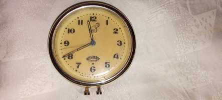 Часы настольные будильник 1957г.