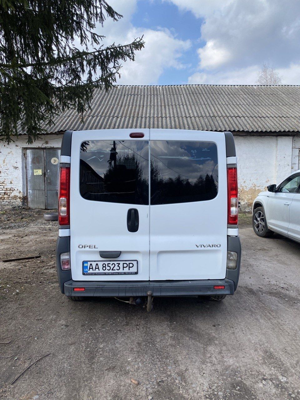 Opel Vivaro груз