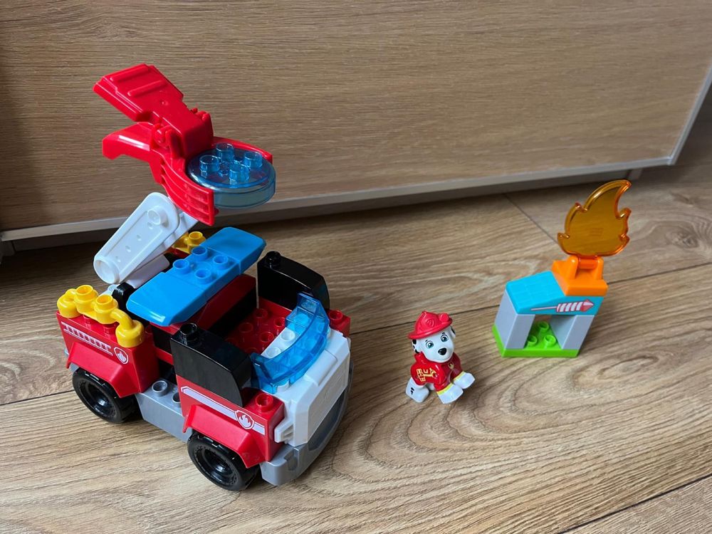 Klocki Mega Bloks Psi Patrol Marshall i wóz strażacki