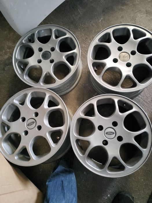 Jantes 15 fiesta de 2014 estão como novas