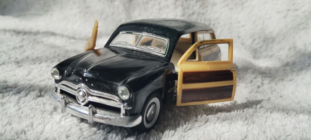 Ford Woody Wagon 1949 w skali 1/43