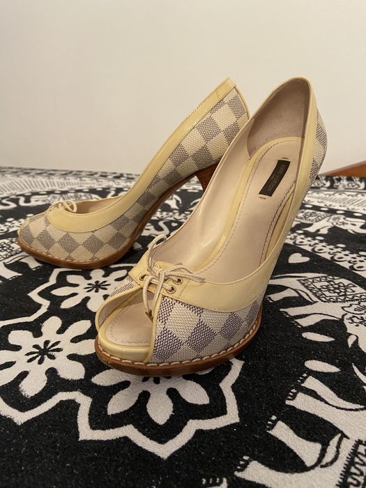 Sapatos Louis Vuitton