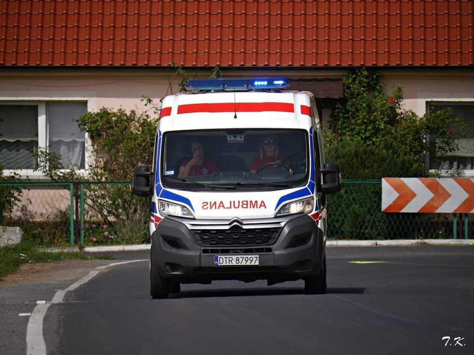Ambulans wynajem z OC transport chorych medyczny przewozy