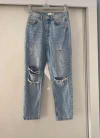 Spodnie jeansowe dżinsowe mom jeans boyfriend z przetarciami