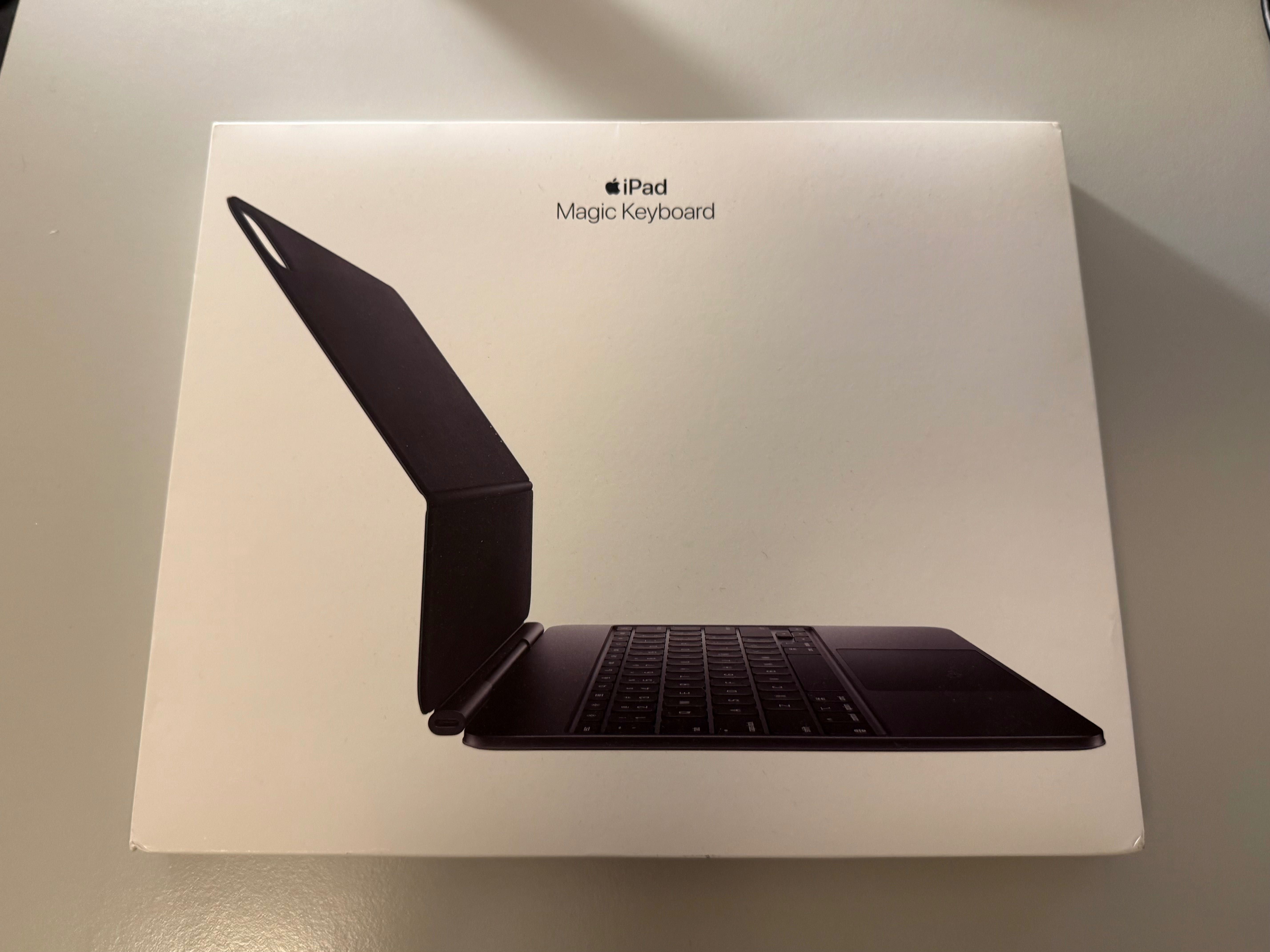 Apple Magic Keyboard para iPad Pro 13 m4 (estado novo)