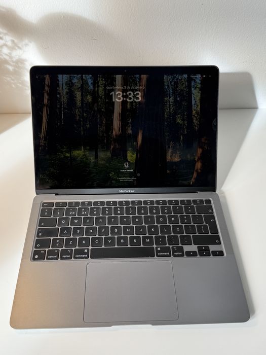 MacBook Air M1 8GB Ram 256 SSD