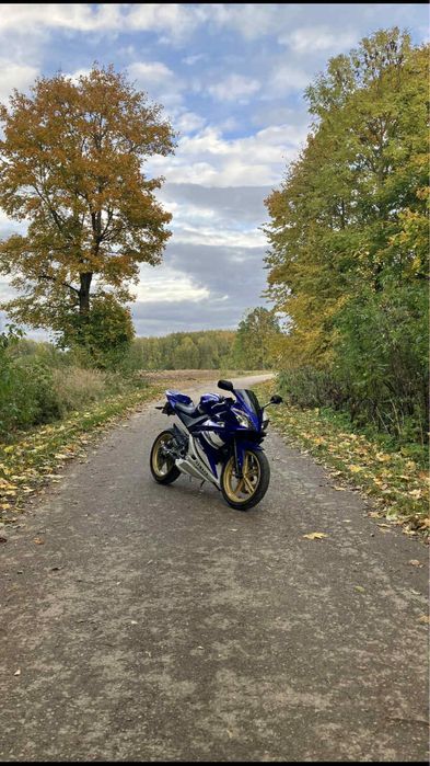 Yamaha yzf r125. 2011r