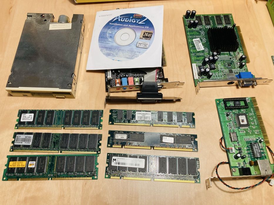 Vintage Hardware Lot from the 1990s/2000s64552858294274121