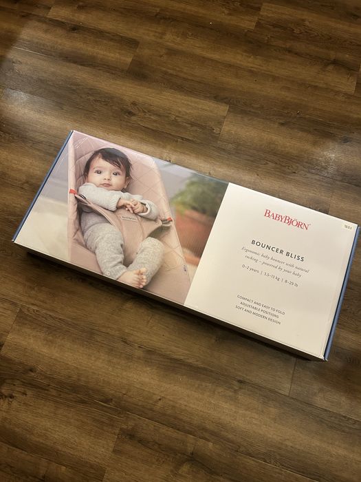 Babybjorn z google eyes