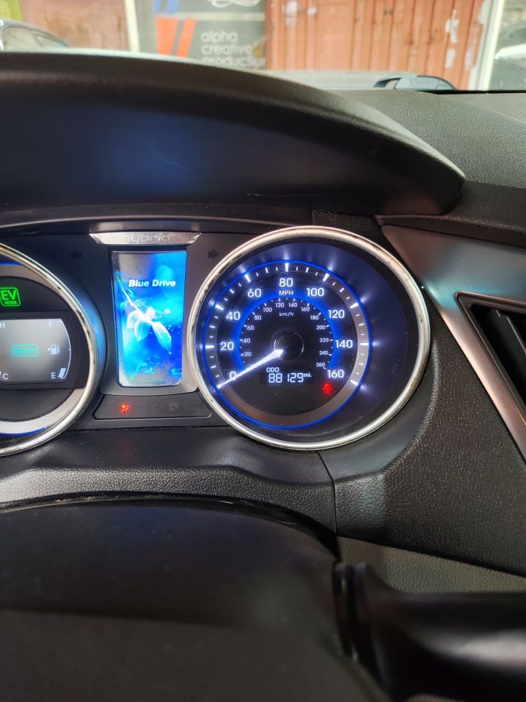 Hyundai sonata hybrid