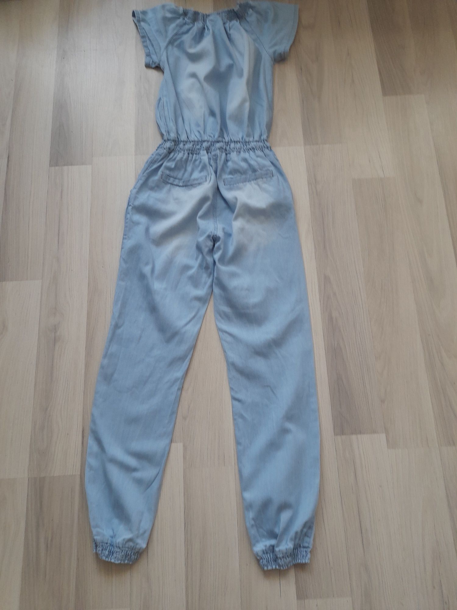 Kombinezon cienki jeans rozmiar 140 cm Yigga