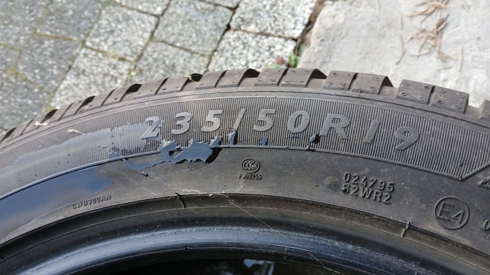 235/50/19  Opony Zimowe Dunlop Sp Winter Sport  2020rok  6mm
