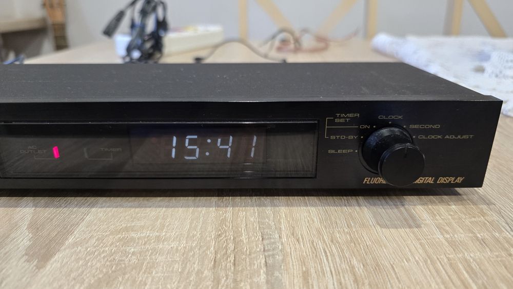 Pioneer zegar DT-555