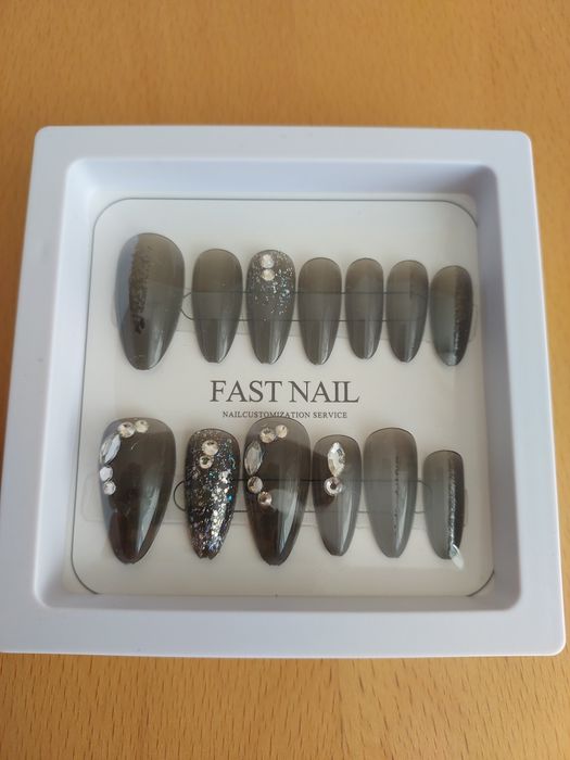 Paznokcie tipsy premium czarne przezroczyste