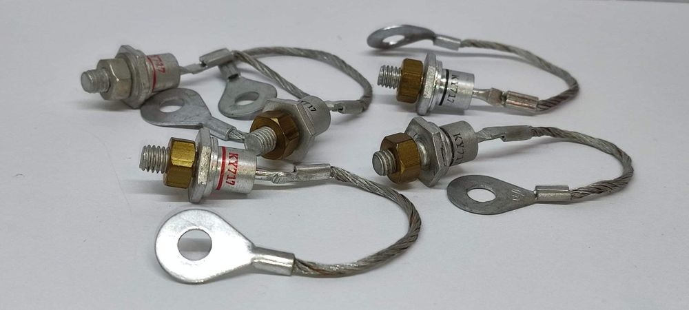 Dioda prostownicza KY717