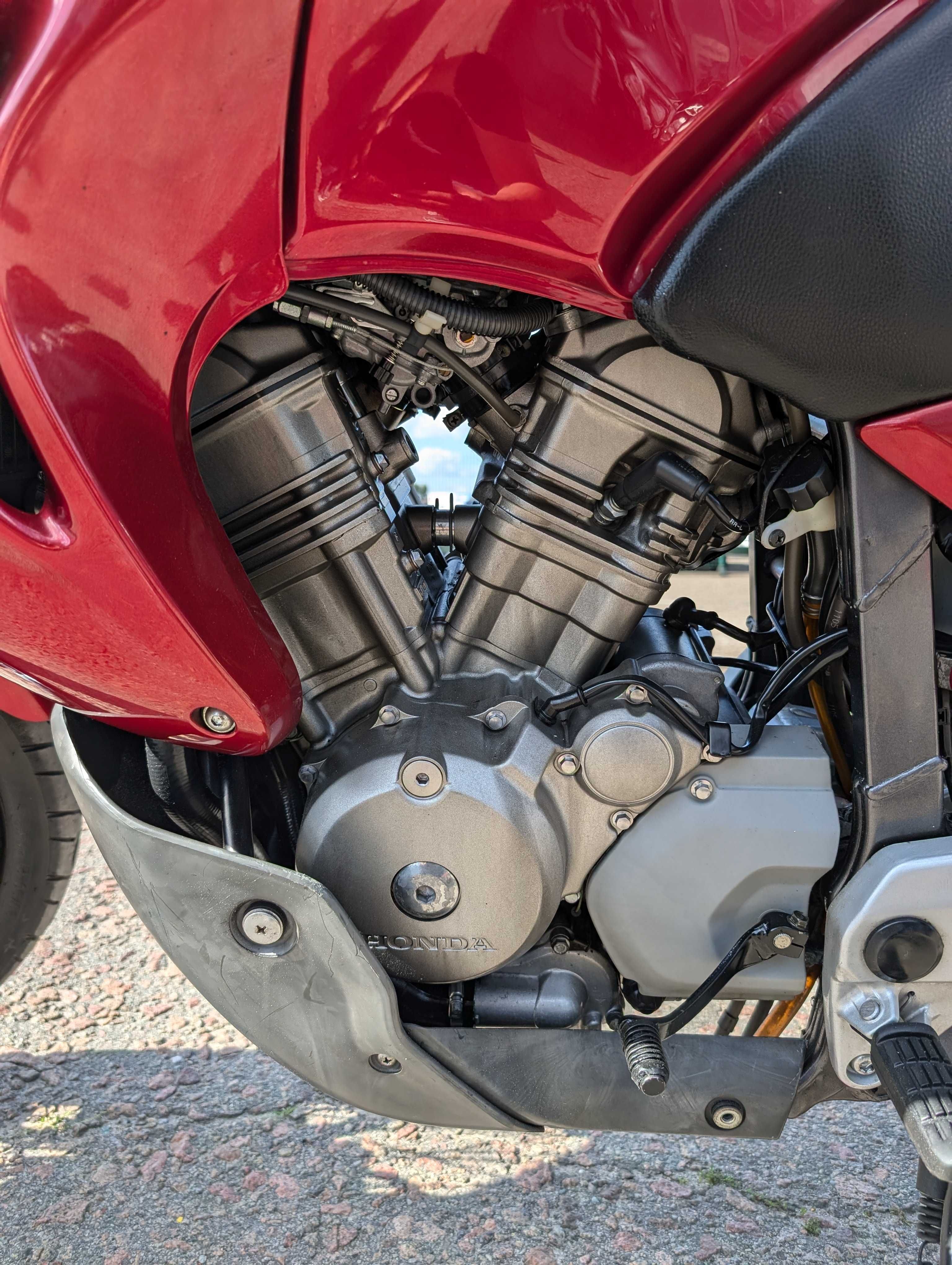 Мотоцикл Honda Transalp XL650V 2006 MoToBaZa
