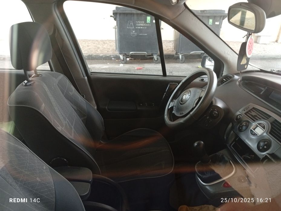 Renault Scenic .