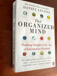 Daniel Levitin "The organized mind" w  języku angielskim