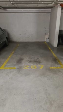 Sprzedam miejsce garażowe - ul. Lazurowa 14E