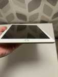 Планшет Apple iPad 9.7 (5-gen) 32Gb gold