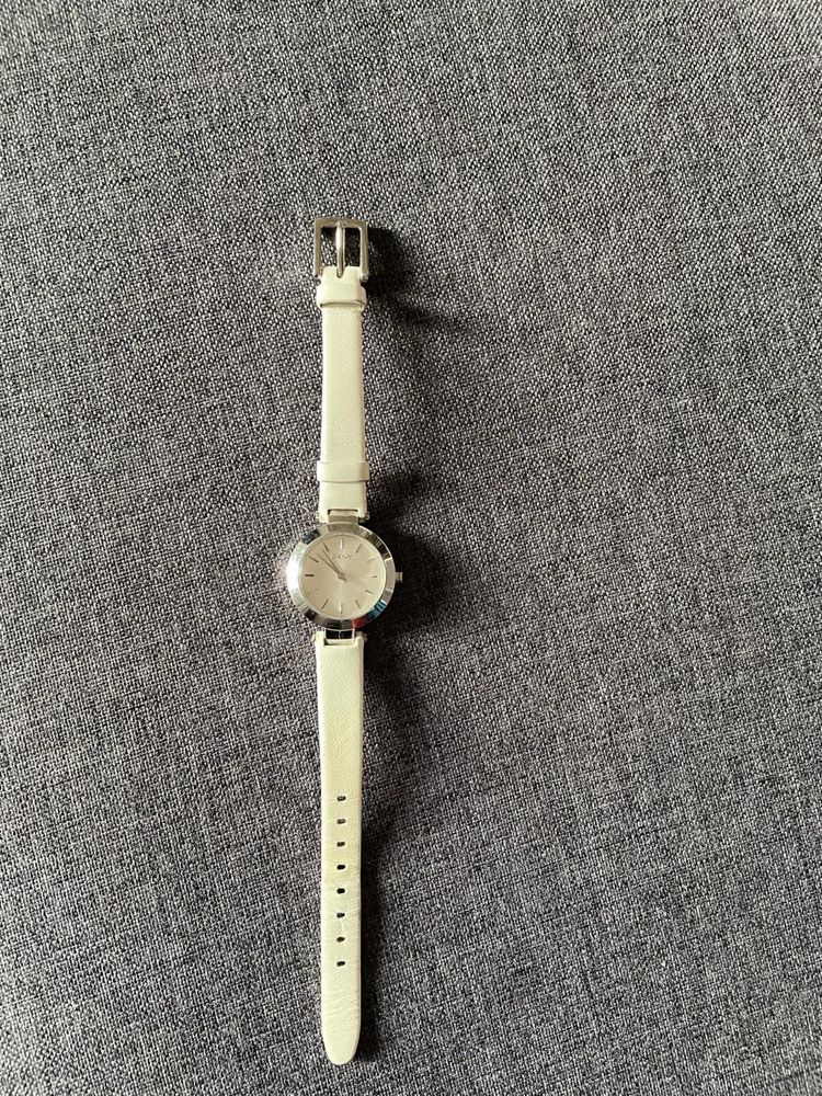 Zegarek damski biały DKNY