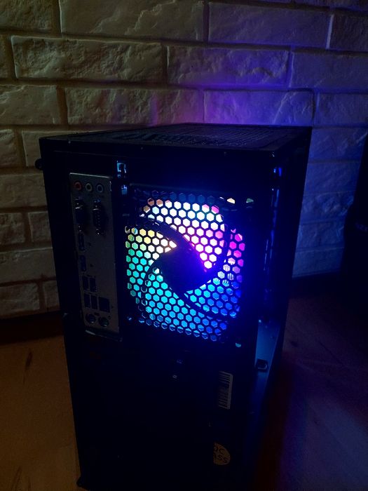 Bardzo mocny Komputer Rtx 3060 + MONITOR