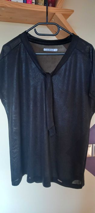 Elegancka czarna bluzka Quiosque