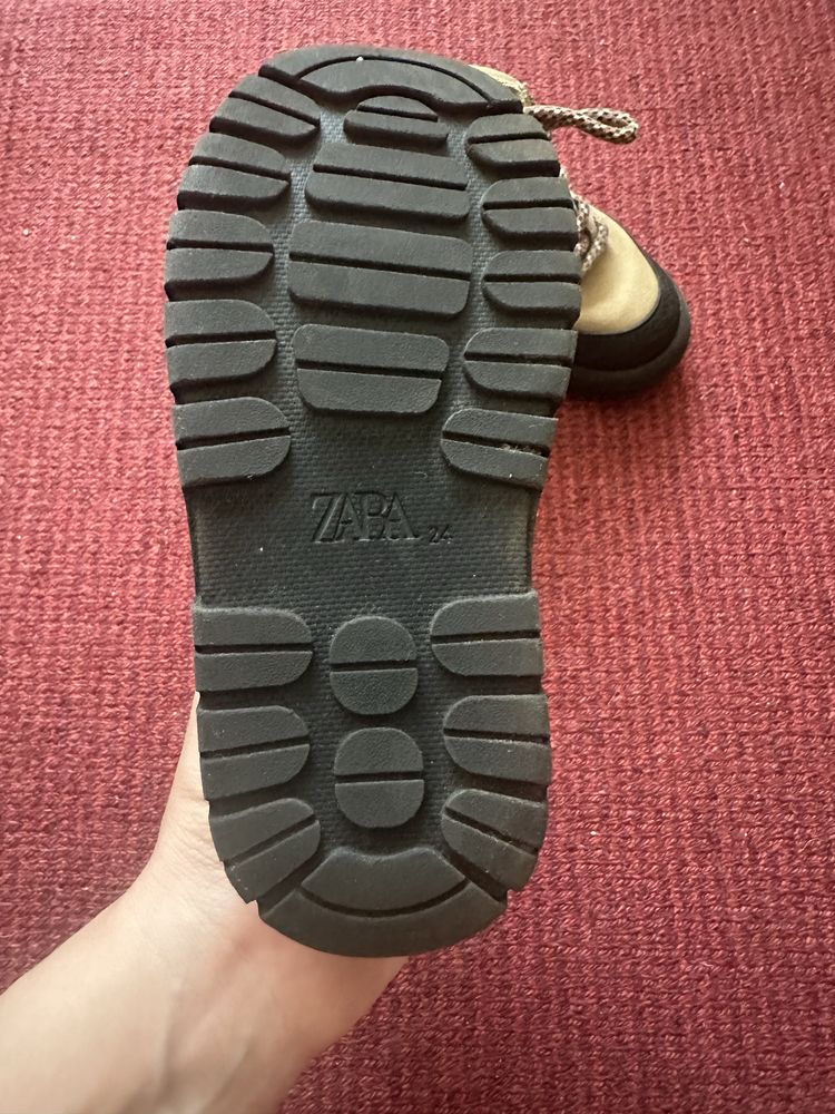 Взуття осіннє Zara 24р.