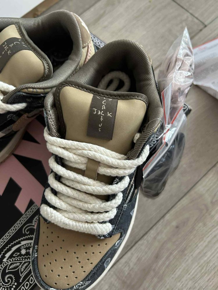 NikeSB Dunk Low Travis Scott rozmiar 36
