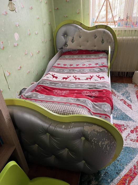 Продаються меблі в дитячу кімнату.