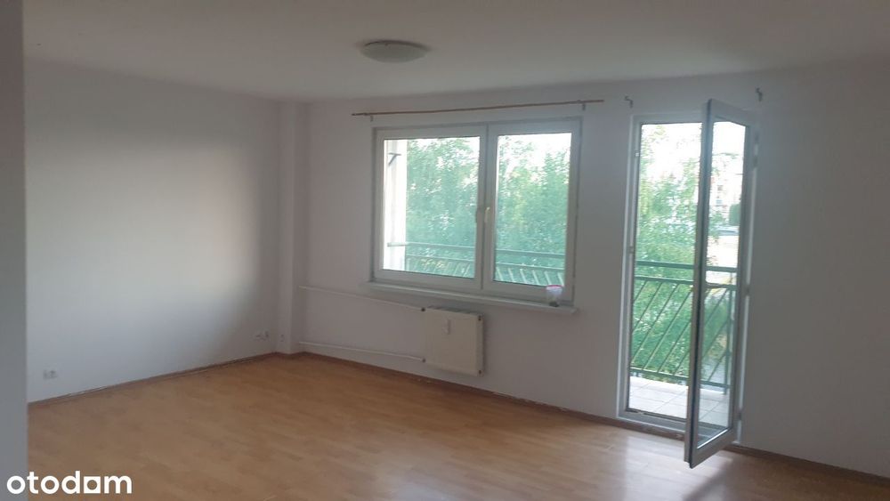 centrum Jelcza-Laskowic, 3 pokoje, balkon, 71m.kw.