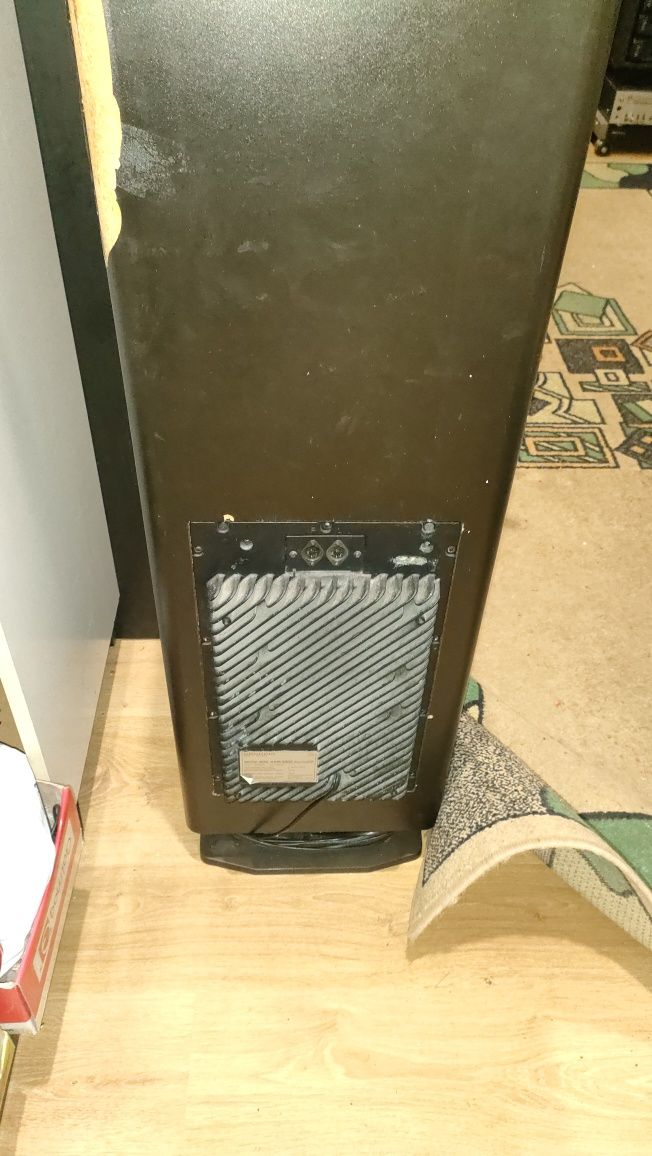 Kolumny Grundig że wzmacniaczami aktywne