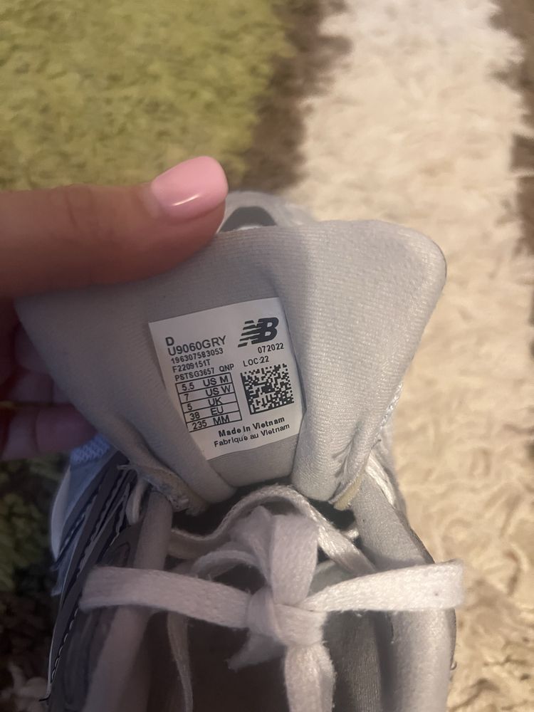 Кросівки new balance жіночі