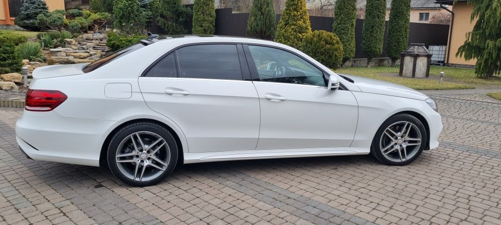 Mercedes Е350 AMG 4Matic 2014