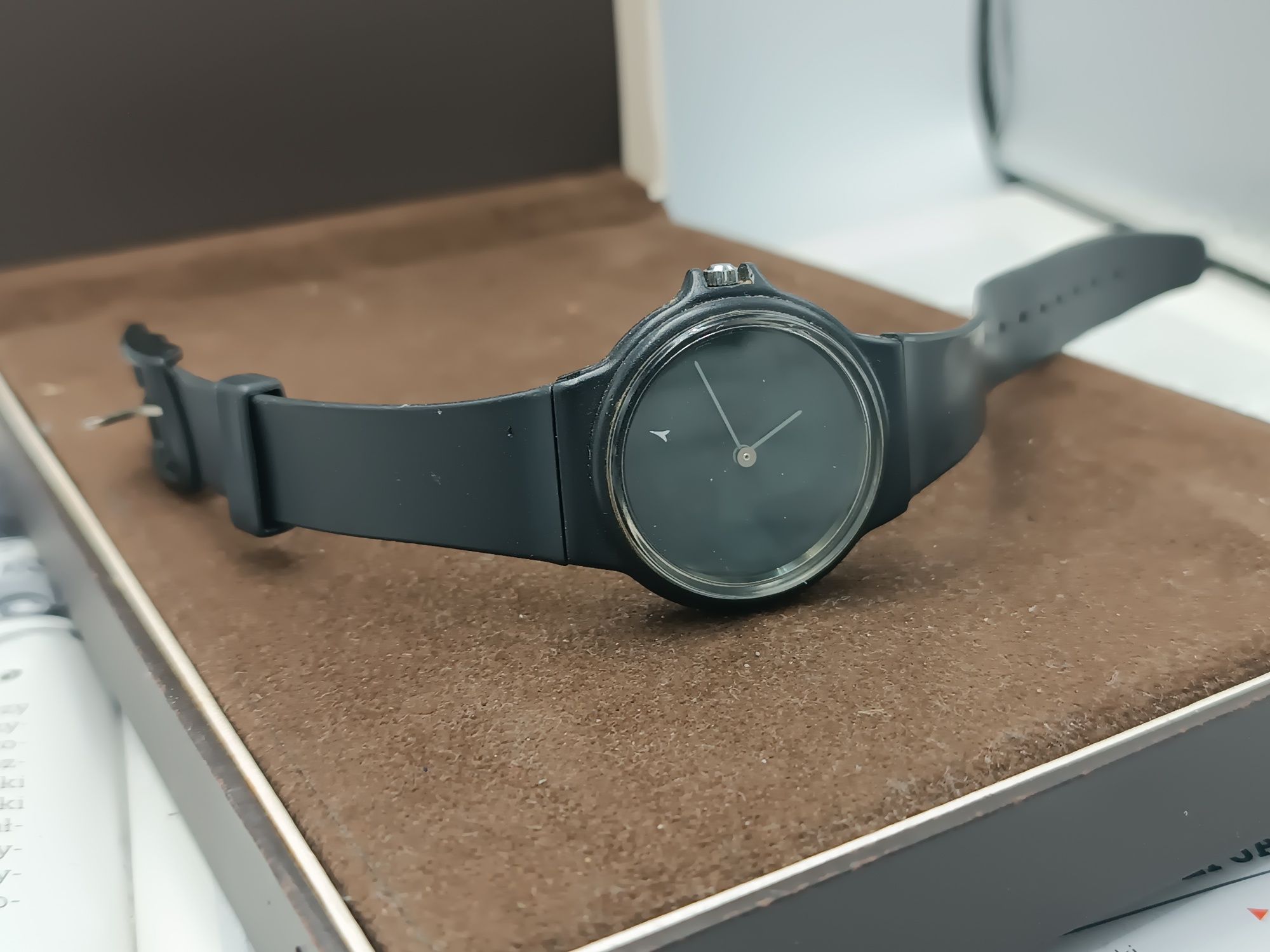 Zegarek maska brylamid 500-c jak Swatch