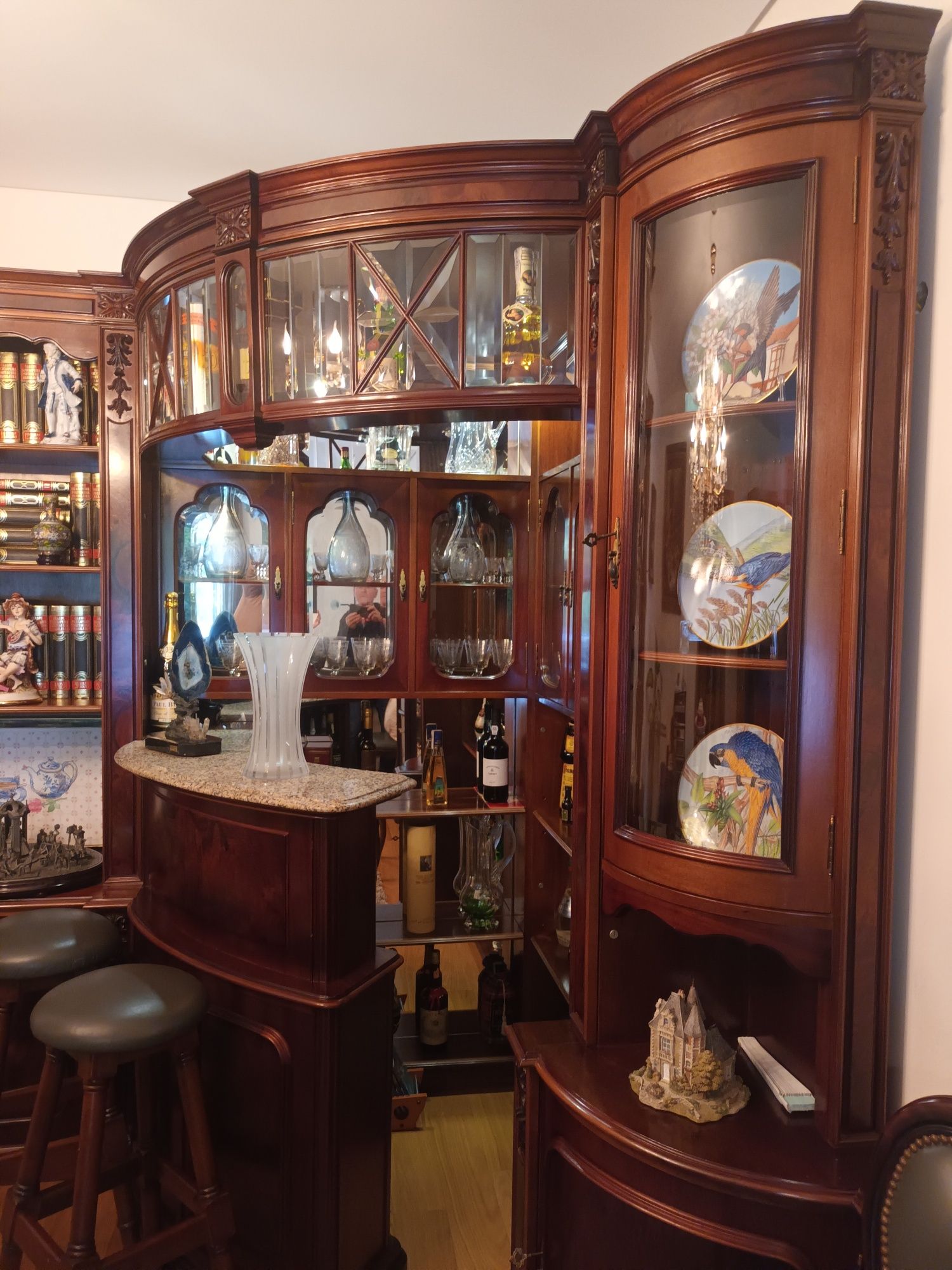 Móvel Bar - Madeira Cerejeira