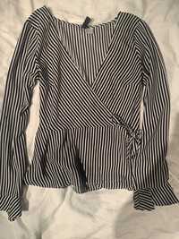 Bluzka w biało-czarne paski z dekoltem H&M, rozmiar 34! jak NOWA