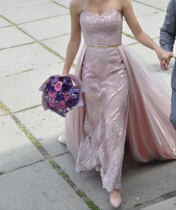 Оренда вечірньої сукні зі зйомною спідницею