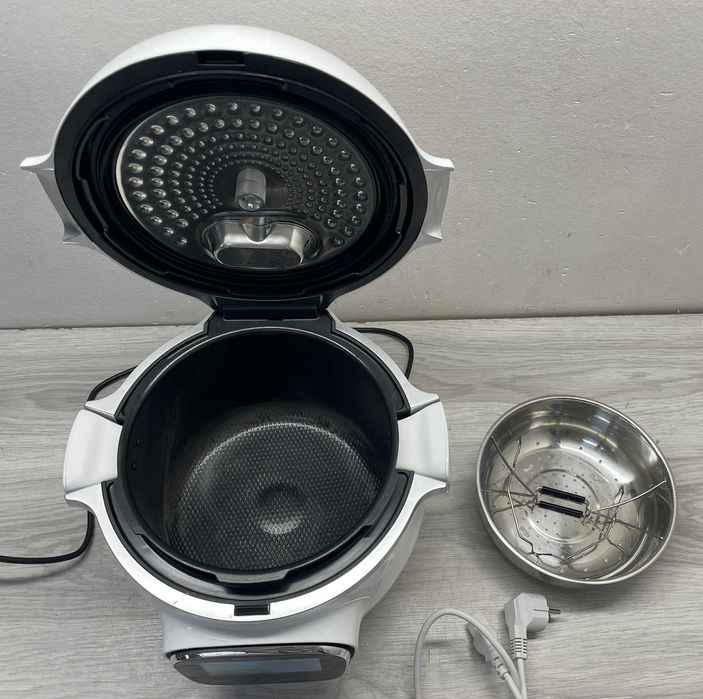 Multicooker  Moulinex CE901100
