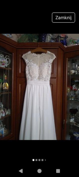 Sukienka ślubna dluga