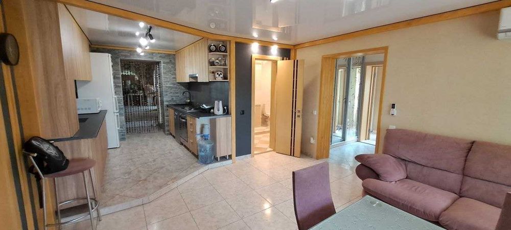 Продаж класного будинку в Рибальському на березі річки