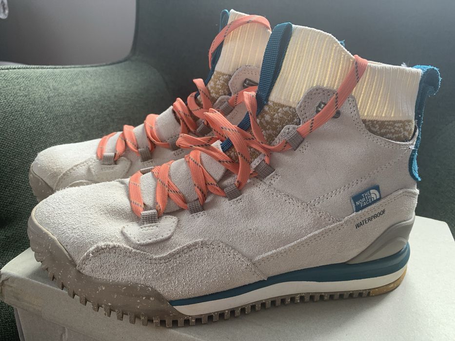 Buty sportowe The North  Face 39,5  z wada