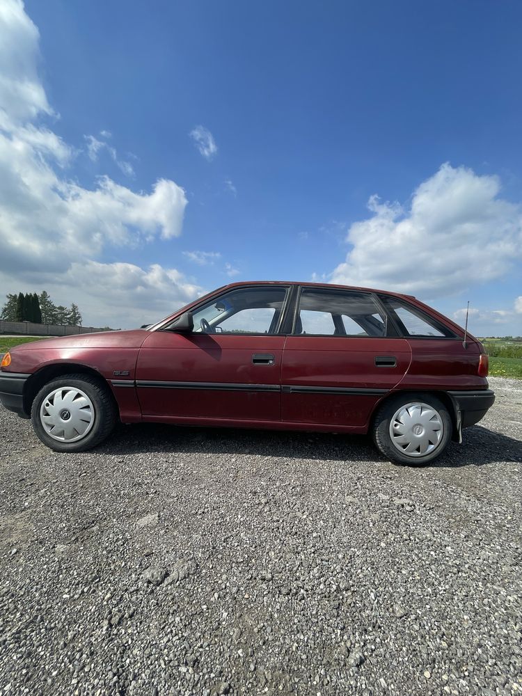 Opel Astra 1.6, 75km