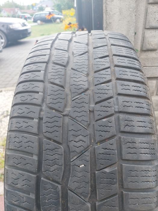Opona Zimowa Continental 205/50R17 93H