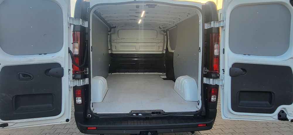 Renault Trafic 2019 Rok L2H1 Long Klima Kamera Navi Alu Servis Fv 23%