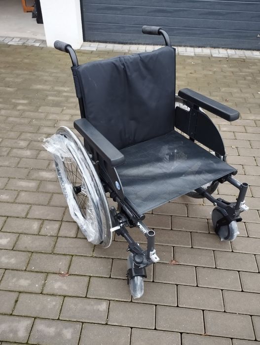 Wózek inwalidzki Vemeiren model V500 Active
