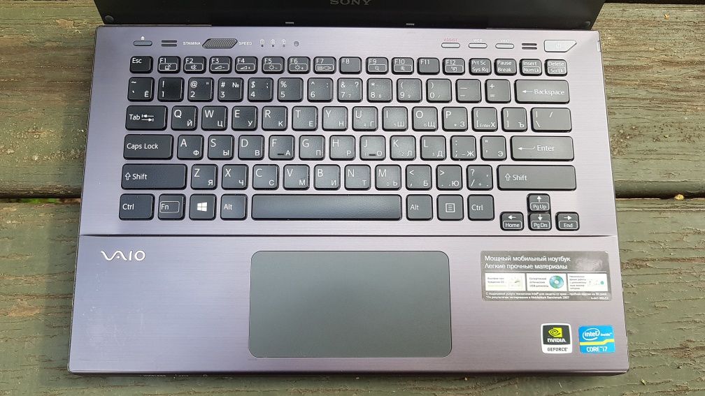 Sony Vaio SVS13/core i7/ram12/128ssd/2 видеокарты/новая батарея