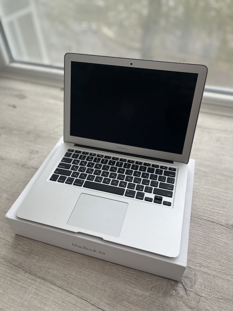 MacBook Air 13 2017 року